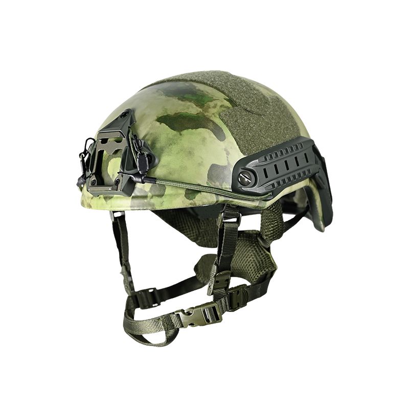 Zullen krassen of schaafwonden op de ballistische coating van de kogelvrije helm de algehele bescherming beïnvloeden?